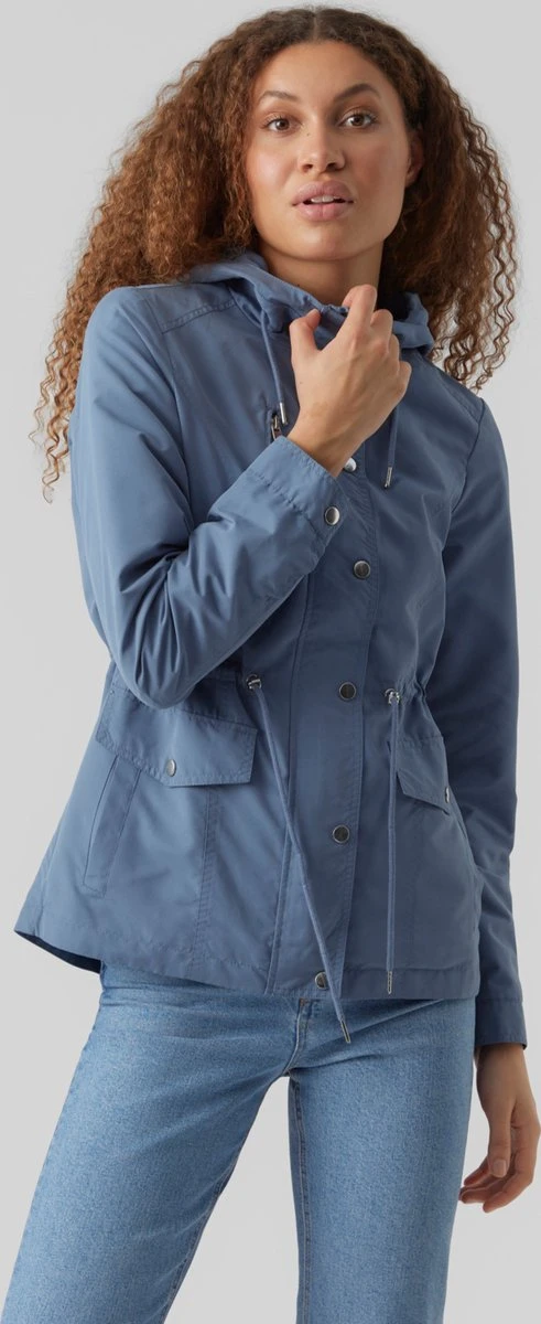 VERO MODA VMPERNILLEFIE SHORT PARKA Dames Jas - Maat M 1 VERO MODA VMPERNILLEFIE SHORT PARKA Dames Jas - Maat M