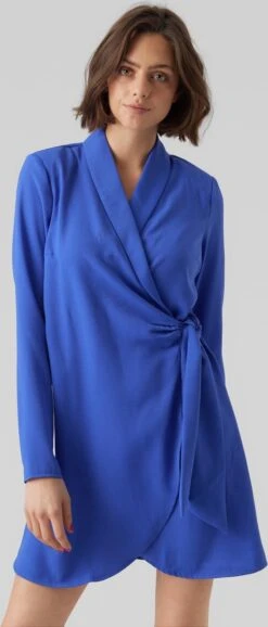 Vero Moda VMGRACE L/S SHORT WRAP DRESS EXP CP Dames MINI Wikkeljurk DAZZLING BLUE Maat - S 9 Vero Moda VMGRACE L/S SHORT WRAP DRESS EXP CP Dames MINI Wikkeljurk DAZZLING BLUE Maat - S -Vero Moda 513x1200 1