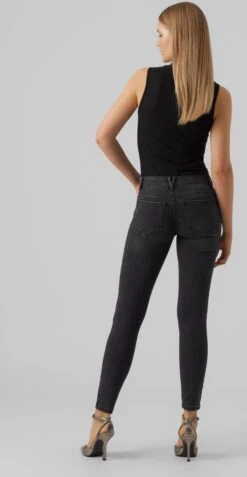 Vero Moda VMROBYN LR SKINNY PUSHUP JNS LI128 Dames Jeans Black Denim - Maat M X L32 6 Vero Moda VMROBYN LR SKINNY PUSHUP JNS LI128 Dames Jeans Black Denim - Maat M X L32 -Vero Moda 622x1200 2