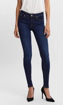 VERO MODA VMLUX MR SLIM JEANS RI347 NOOS Dames Jeans - Maat S/32 -Vero Moda 729x1200 3