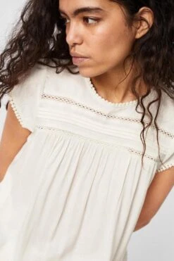 VERO MODA VMDEBBIE PLEAT S/L TOP GA NOOS Dames - Maat M 15 VERO MODA VMDEBBIE PLEAT S/L TOP GA NOOS Dames - Maat M -Vero Moda 799x1200 19