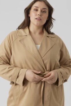 VERO MODA Curve Jas VMLOU 6 VERO MODA Curve Jas VMLOU -Vero Moda 800x1200 211