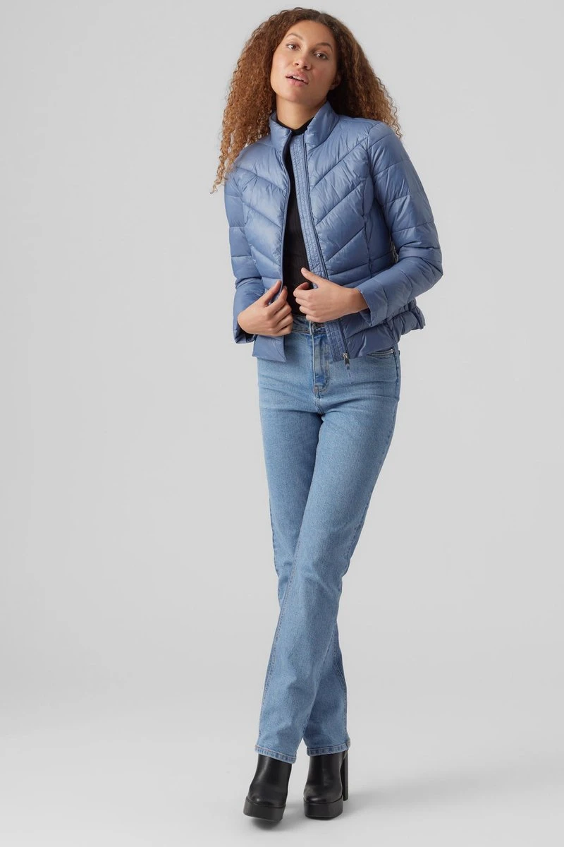 Vero Moda Jas Vmsorayasiv Ss23 Short Jacket Boos 10277748 China Blue Dames Maat - L 6 Vero Moda Jas Vmsorayasiv Ss23 Short Jacket Boos 10277748 China Blue Dames Maat - L - Afbeelding 6