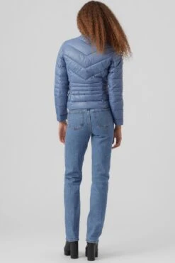 Vero Moda Jas Vmsorayasiv Ss23 Short Jacket Boos 10277748 China Blue Dames Maat - M 10 Vero Moda Jas Vmsorayasiv Ss23 Short Jacket Boos 10277748 China Blue Dames Maat - M -Vero Moda 800x1200 226