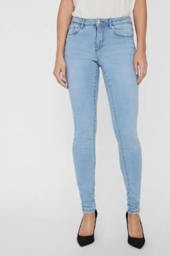 VERO MODA VMTANYA MR S PIPING JEANS VI352 GA NOOS Dames Jeans - Maat XS X L32 13 VERO MODA VMTANYA MR S PIPING JEANS VI352 GA NOOS Dames Jeans - Maat XS X L32 -Vero Moda 800x1200 309