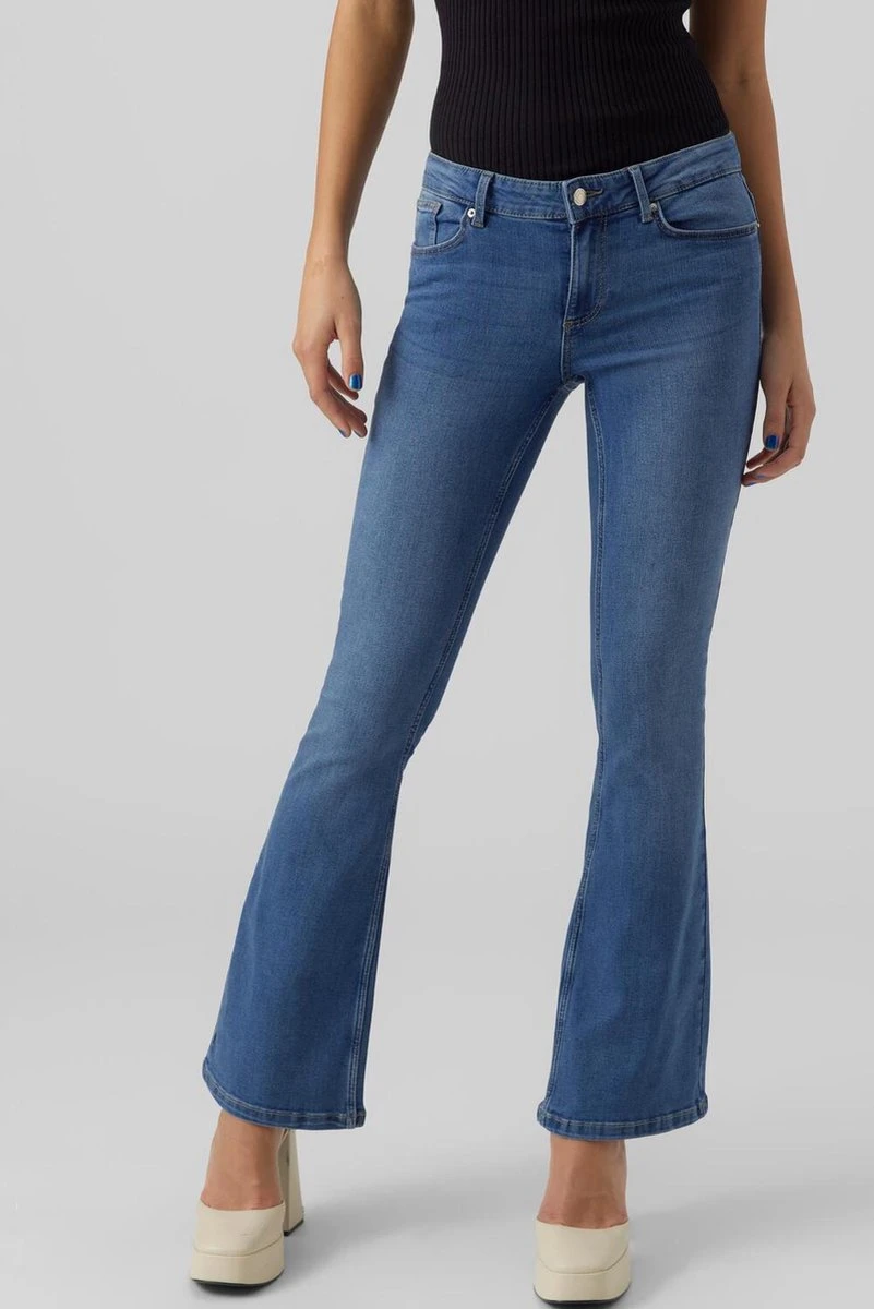 Vero Moda VMSCARLET MR SKN FLARED J VI3294 GA NOOS Dames Jeans Medium Blue Denim L X L30 2 Vero Moda VMSCARLET MR SKN FLARED J VI3294 GA NOOS Dames Jeans Medium Blue Denim L X L30 - Afbeelding 2