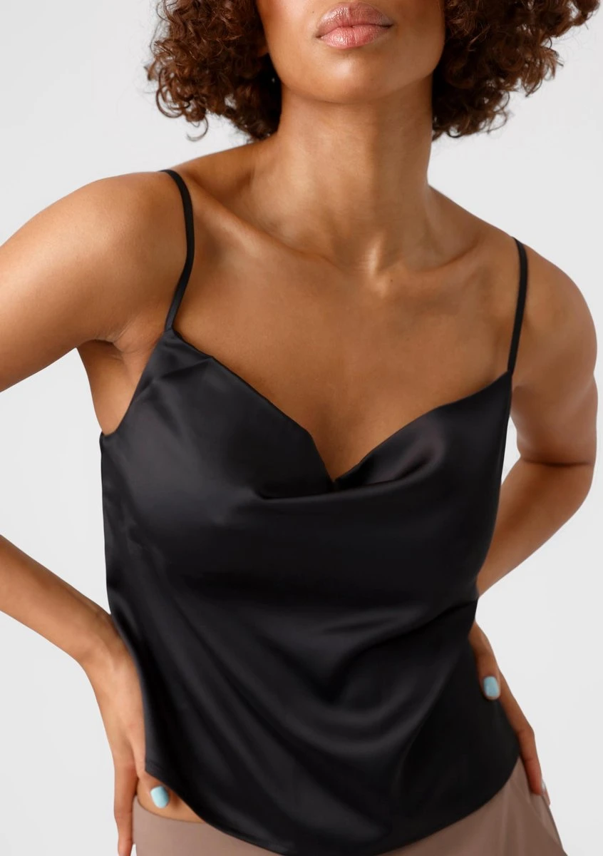 Vero Moda VMVICTORIA SL SHORT TOP D1 Dames Top Black - Maat S 4 Vero Moda VMVICTORIA SL SHORT TOP D1 Dames Top Black - Maat S - Afbeelding 4