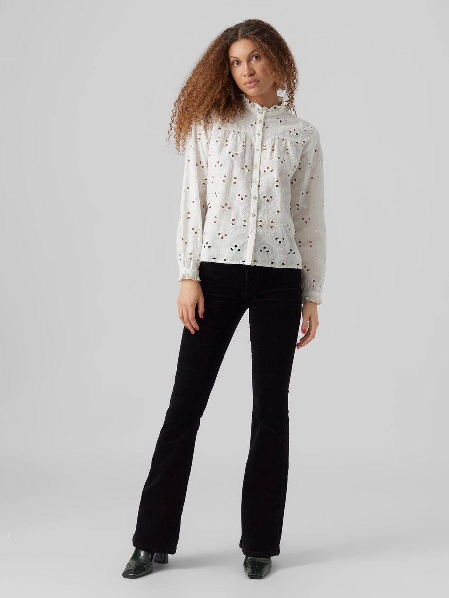 Vero Moda Blouse Vmpenri L/s Emb Shirt Wvn Btq 10284661 Snow White Dames Maat - XXL 2 Vero Moda Blouse Vmpenri L/s Emb Shirt Wvn Btq 10284661 Snow White Dames Maat - XXL - Afbeelding 2