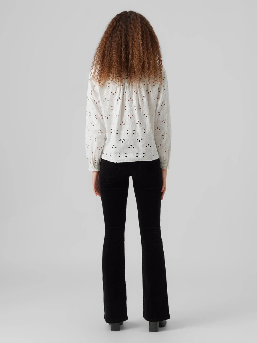 Vero Moda Blouse Vmpenri L/s Emb Shirt Wvn Btq 10284661 Snow White Dames Maat - XXL 3 Vero Moda Blouse Vmpenri L/s Emb Shirt Wvn Btq 10284661 Snow White Dames Maat - XXL - Afbeelding 3