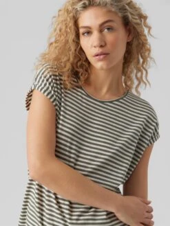 Vero Moda T-shirt Vmava Plain Ss Top Stripe Ga Jrs N 10284469 Laurel Wreath Dames Maat - L 10 Vero Moda T-shirt Vmava Plain Ss Top Stripe Ga Jrs N 10284469 Laurel Wreath Dames Maat - L -Vero Moda 900x1200 213