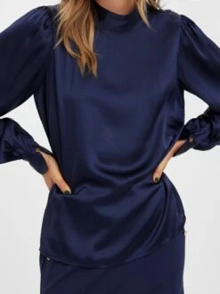 Vero Moda Blouse Vmlola Ls Button Top Wvn 10280672 Navy Blazer Dames Maat - M 11 Vero Moda Blouse Vmlola Ls Button Top Wvn 10280672 Navy Blazer Dames Maat - M -Vero Moda 900x1200 31