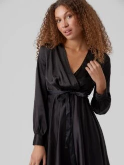 Vero Moda VMDIANA LS SATIN WRAP DRESS WVN BF Dames MINI Wikkeljurk Black - Maat L 9 Vero Moda VMDIANA LS SATIN WRAP DRESS WVN BF Dames MINI Wikkeljurk Black - Maat L -Vero Moda 900x1200 64